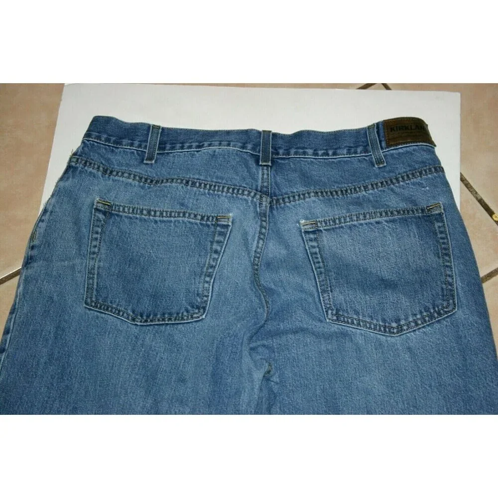 Kirkland jeans mens 34 x 31 Signature distressed straight blue
